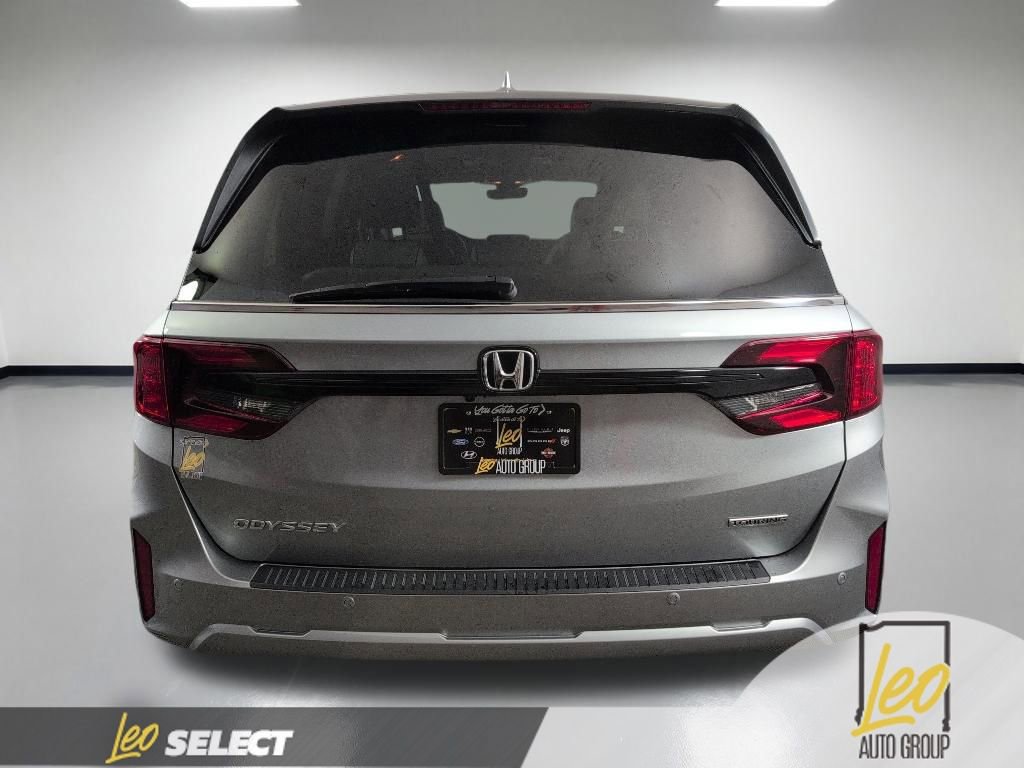 Used 2025 Honda Odyssey Touring image 6
