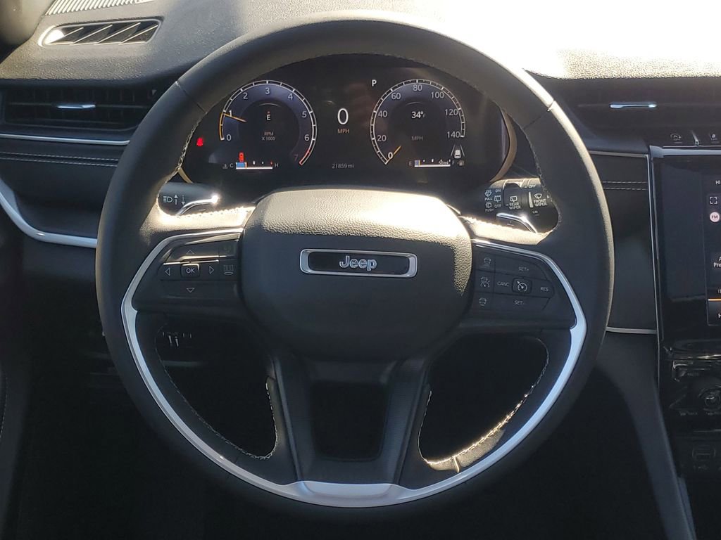 Used 2024 Jeep Grand Cherokee L Laredo w/ Trailer Tow Package image 16