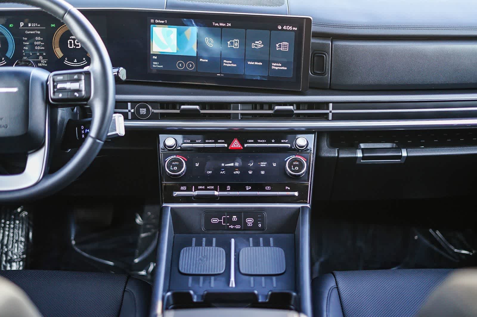 Certified 2025 Hyundai Santa Fe SEL image 12