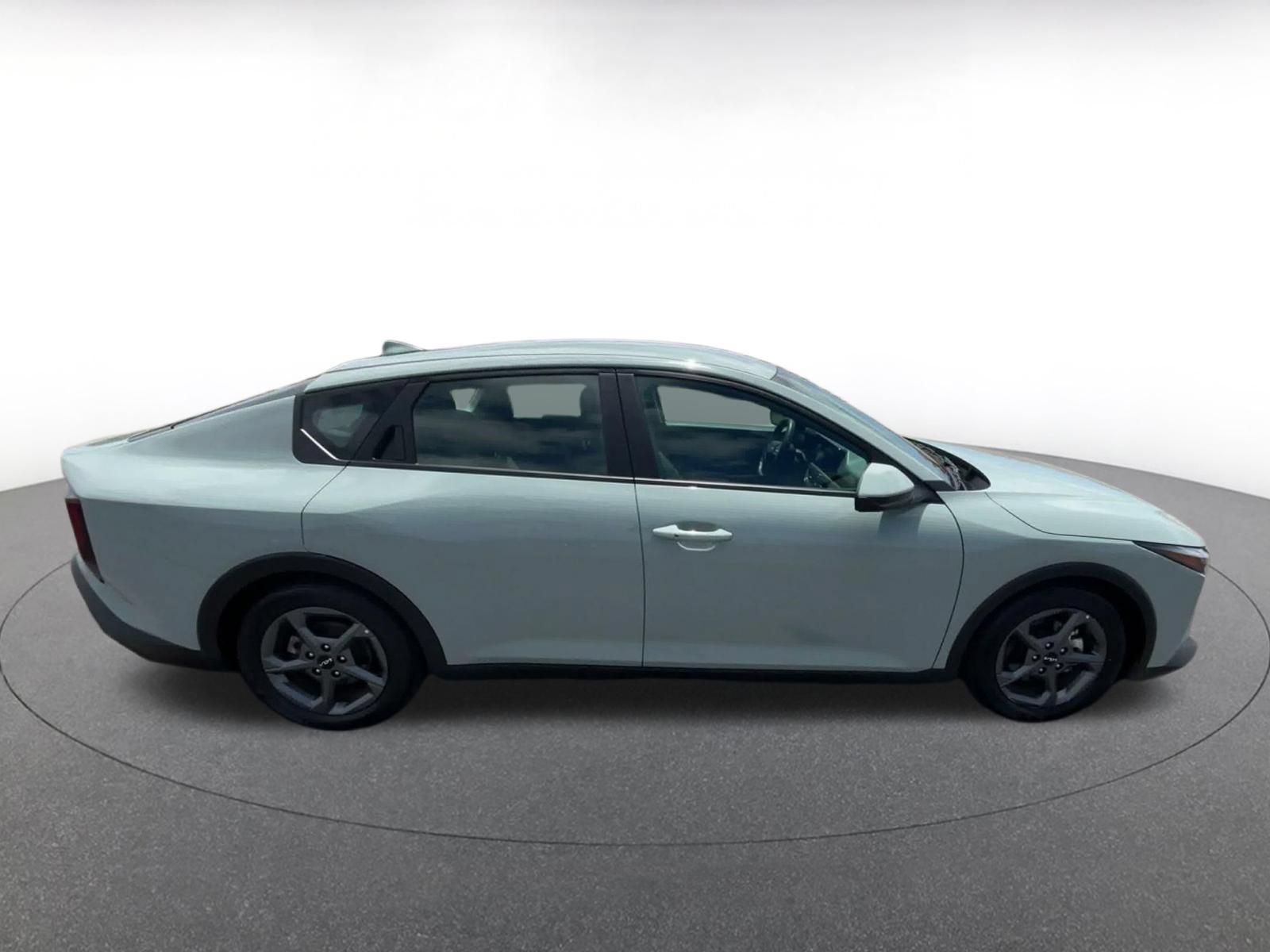Used 2025 Kia K4 FWD image 15