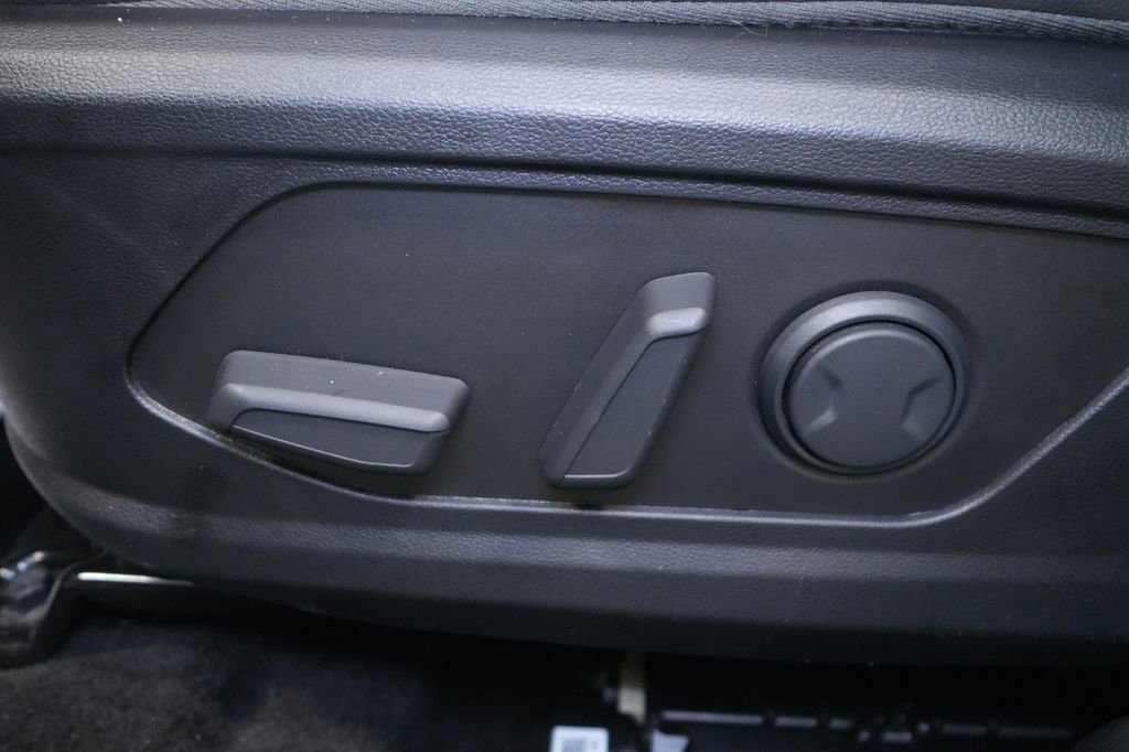 Used 2024 Hyundai Santa Cruz Limited image 17