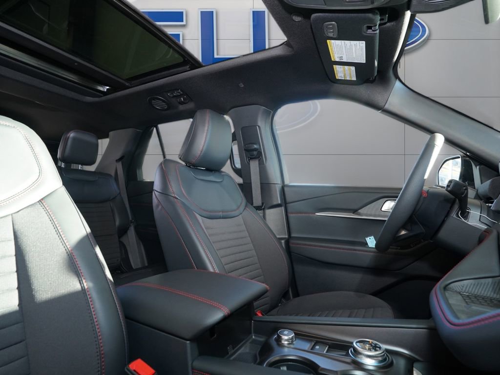New 2025 Ford Explorer ST-Line w/ Premium Package image 19