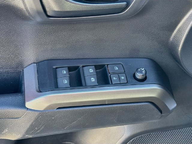 Used 2023 Toyota Tacoma SR5 AWD/4WD image 18