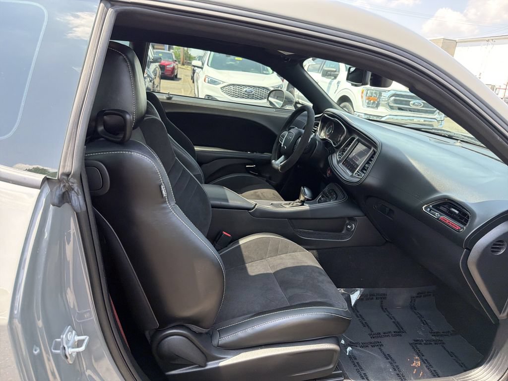 Used 2023 Dodge Challenger SRT Hellcat w/ Driver Convenience Group RWD image 14