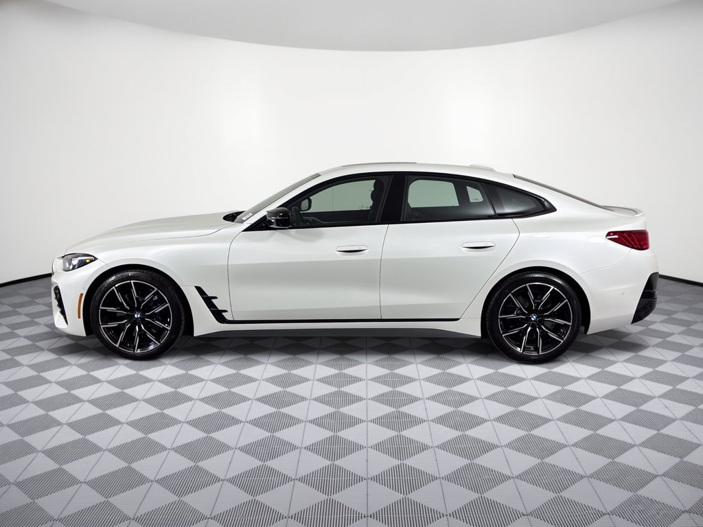 Used 2026 BMW M440i w/ Premium Package RWD image 2