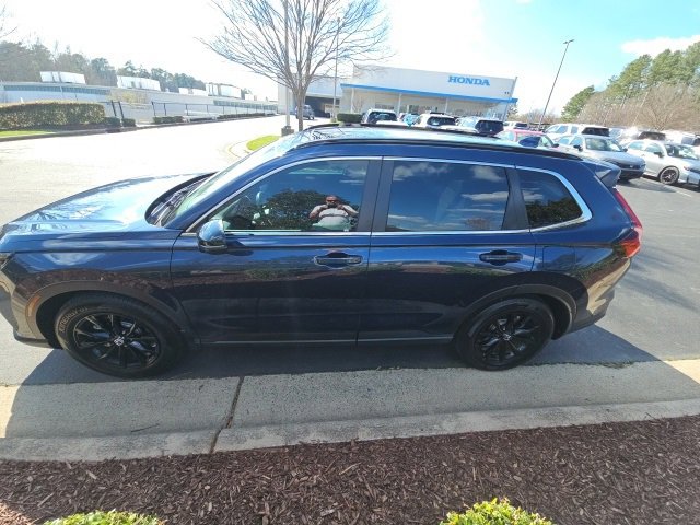 Used 2025 Honda CR-V Sport image 2