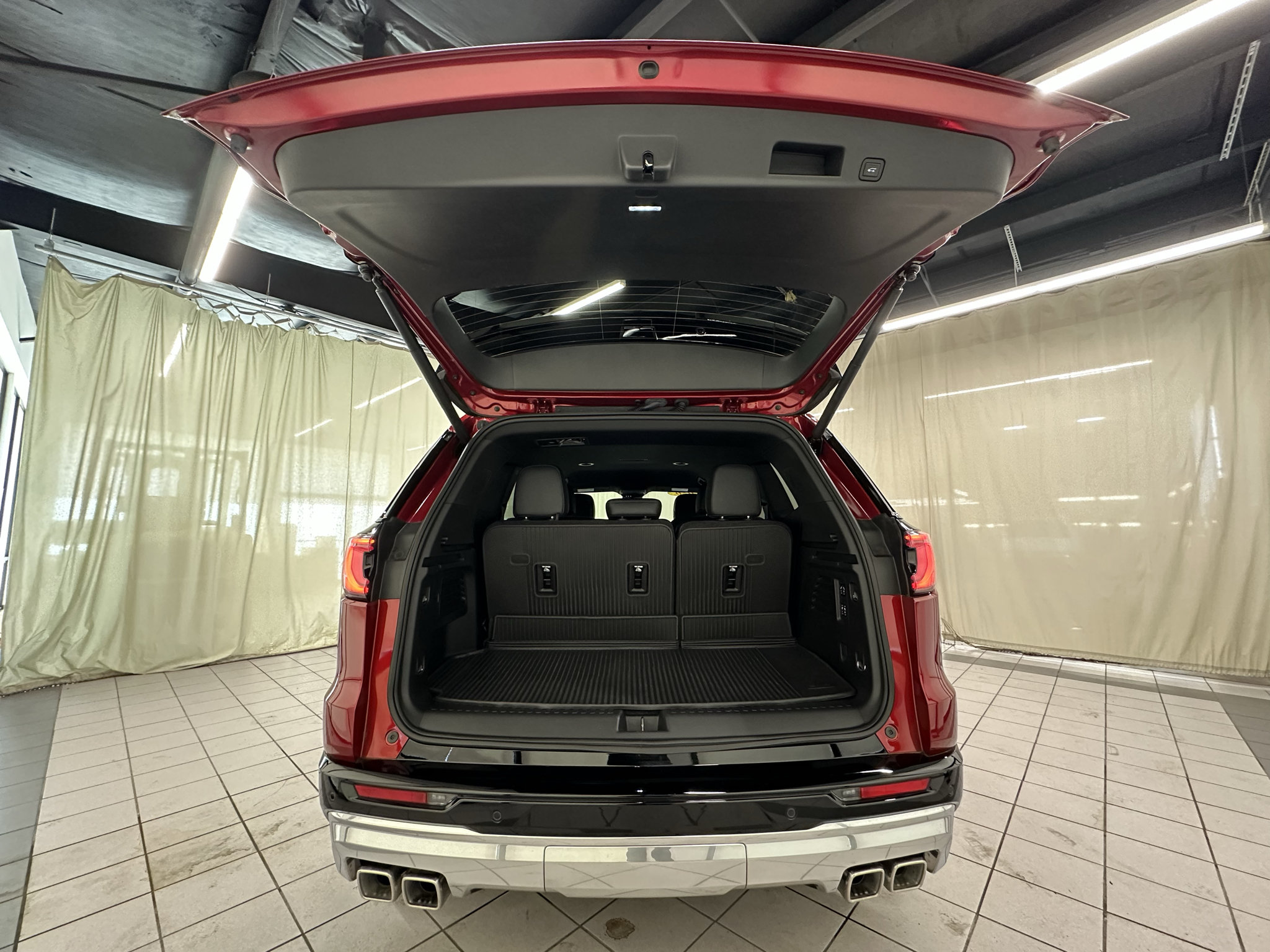 Certified 2026 GMC Acadia Denali w/ Super Cruise Package AWD/4WD image 10