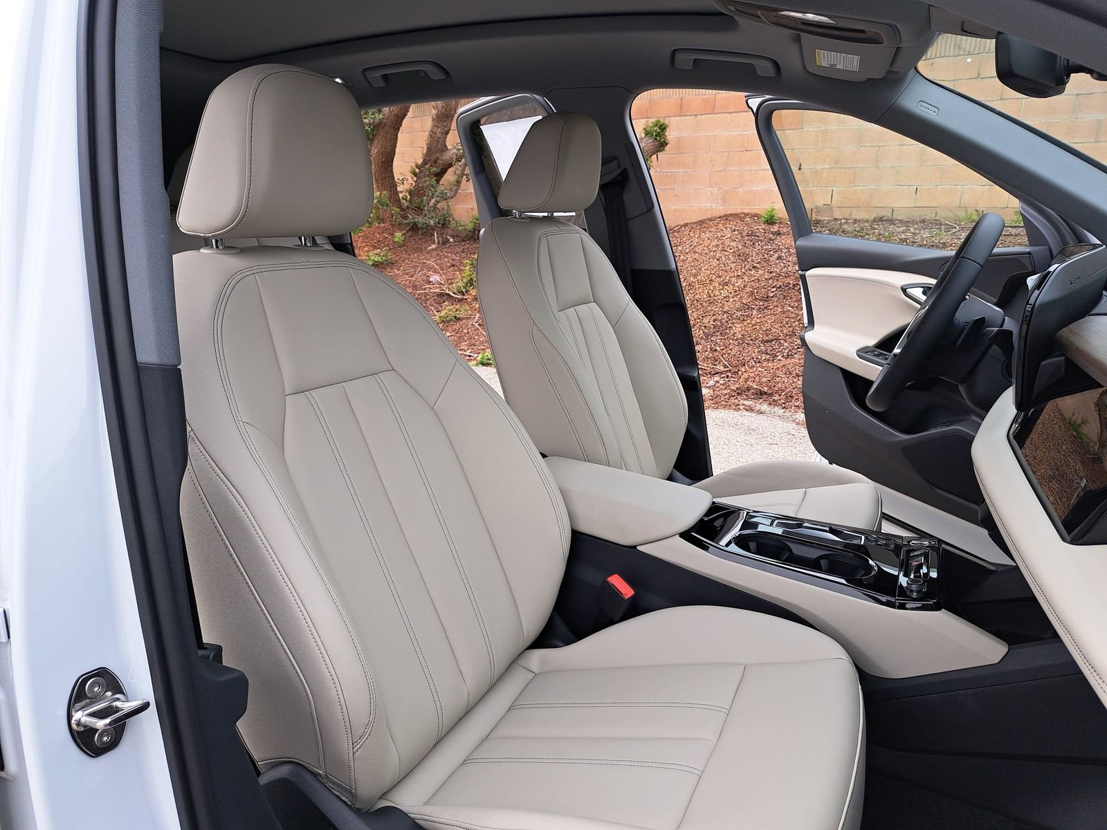 New 2025 Audi Q6 e-tron Premium image 10