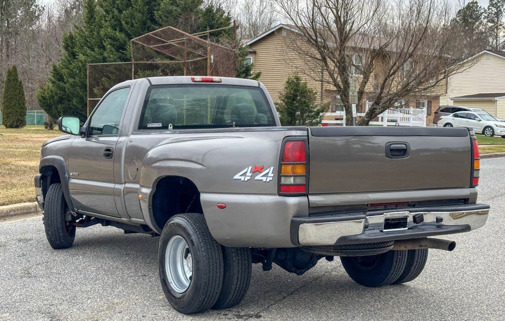 Used 2006 Chevrolet Silverado 3500 Work Truck w/ Snow Plow Prep Package image 16