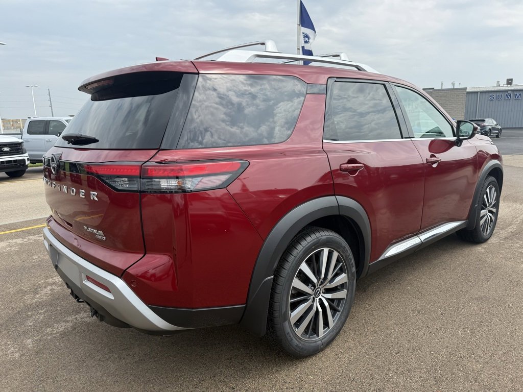 Used 2022 Nissan Pathfinder Platinum w/ Cargo Package image 4