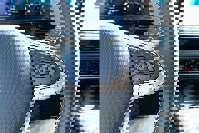 New 2026 Volkswagen Atlas Cross Sport SE image 23