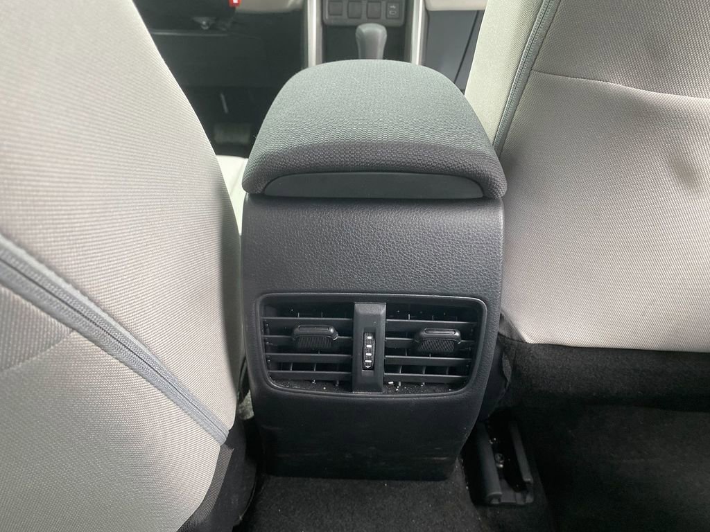 Used 2023 Toyota Corolla Cross L image 27