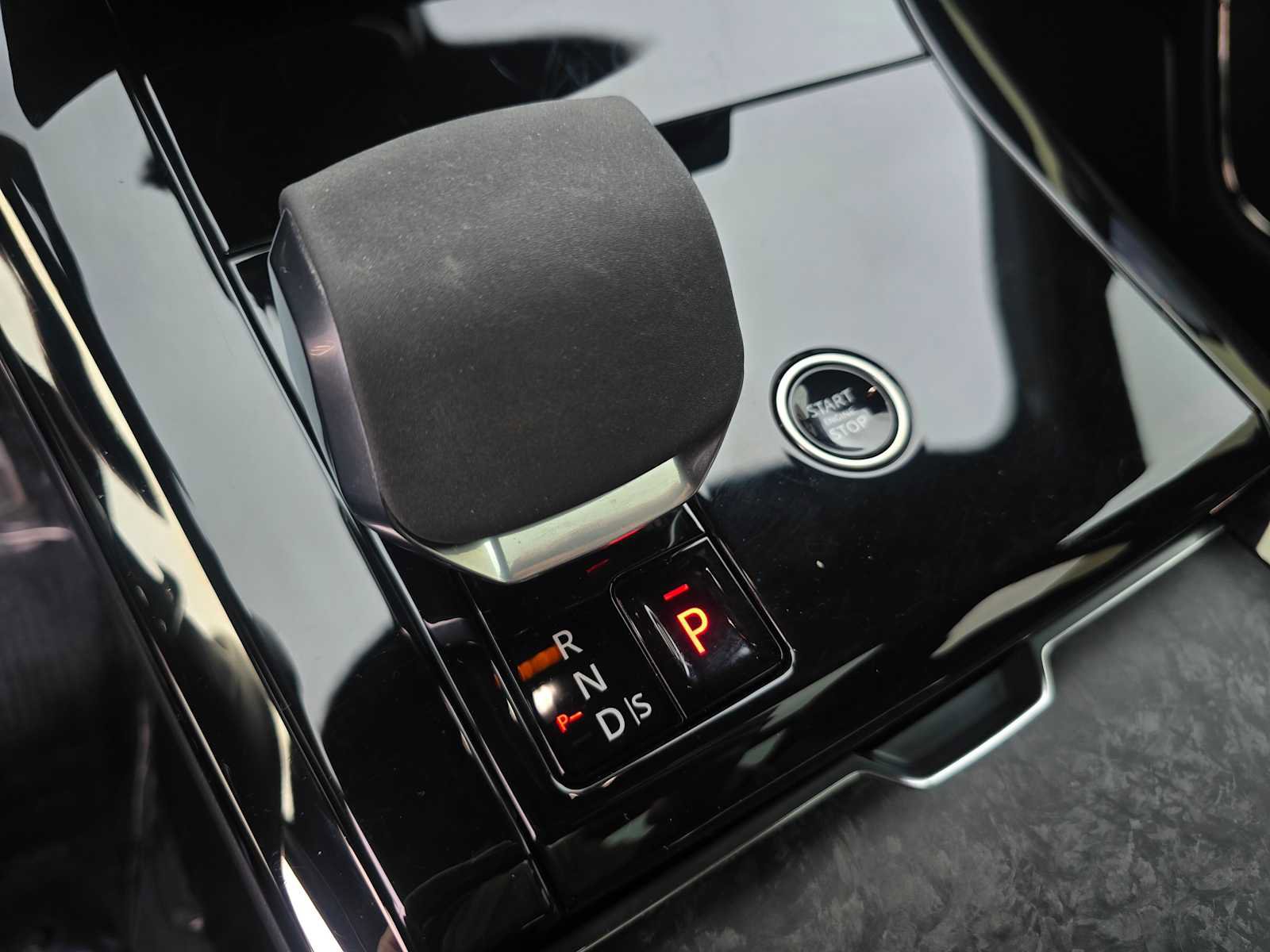 Used 2024 Land Rover Range Rover Sport Dynamic SE image 33