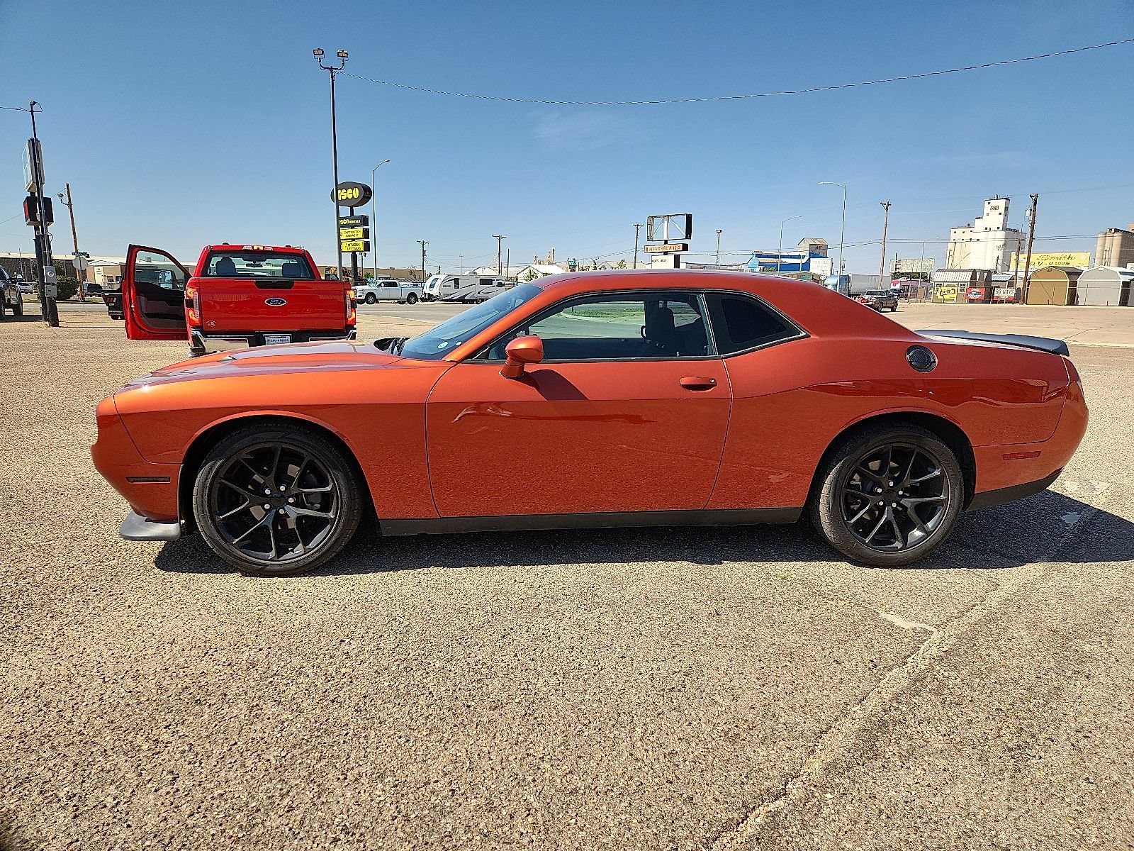 Used 2021 Dodge Challenger SXT w/ Blacktop Package RWD image 2
