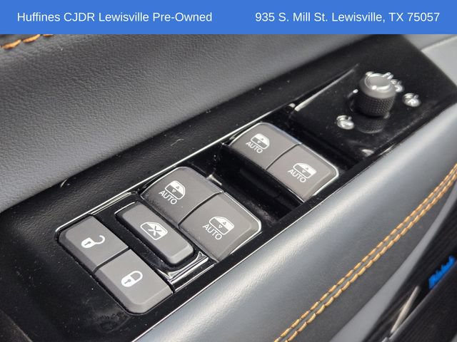Used 2023 Jeep Grand Wagoneer L Series II w/ Premium Group II AWD/4WD image 31