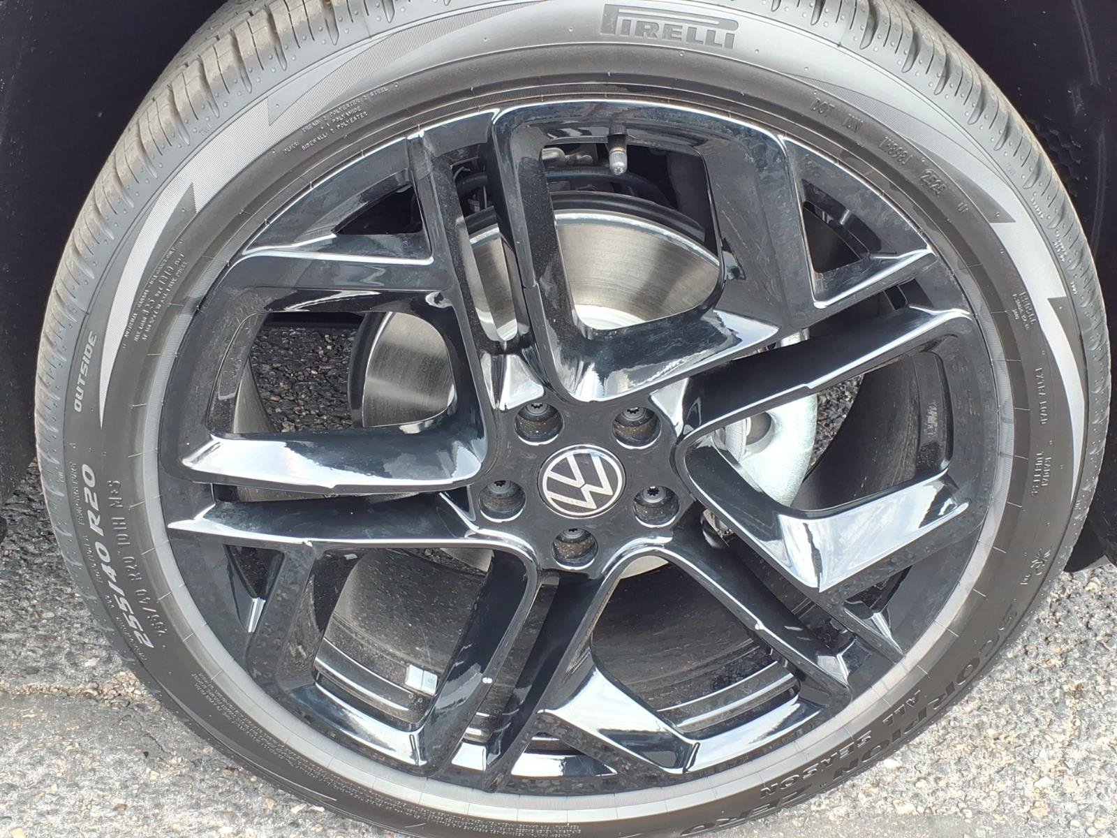 New 2026 Volkswagen Tiguan SE R-Line image 6