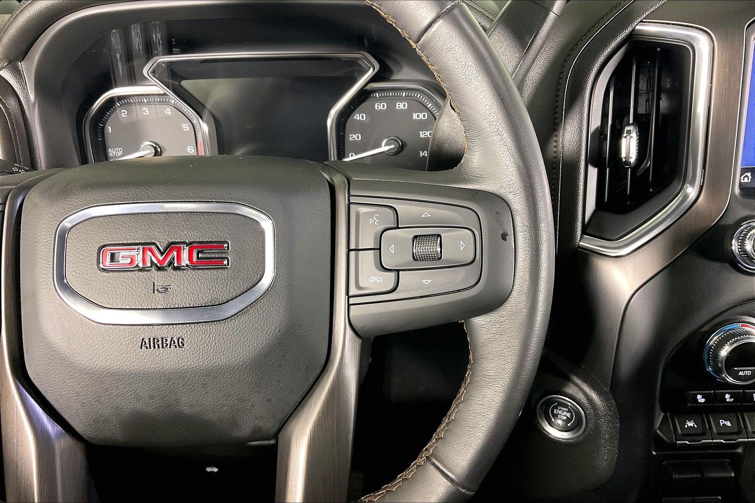 Used 2021 GMC Sierra 1500 AT4 w/ AT4 Premium Package AWD/4WD image 18