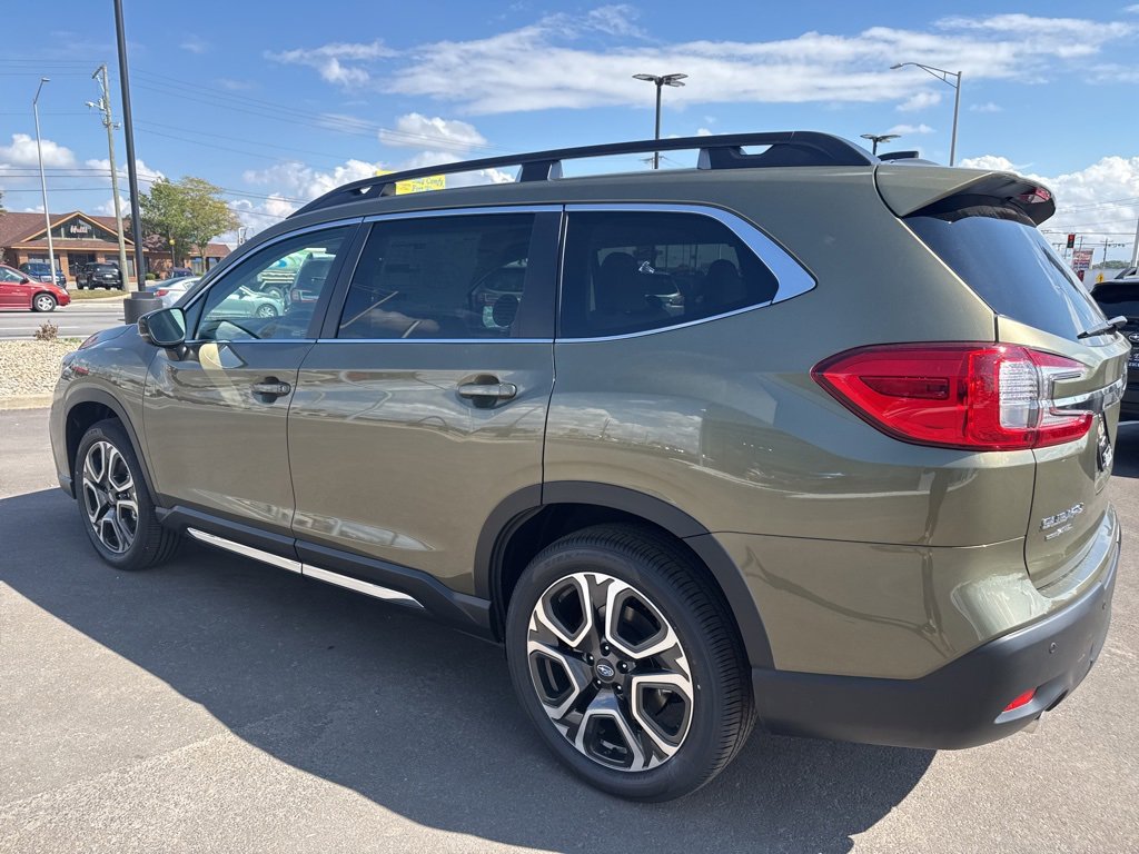 New 2025 Subaru Ascent Limited image 4