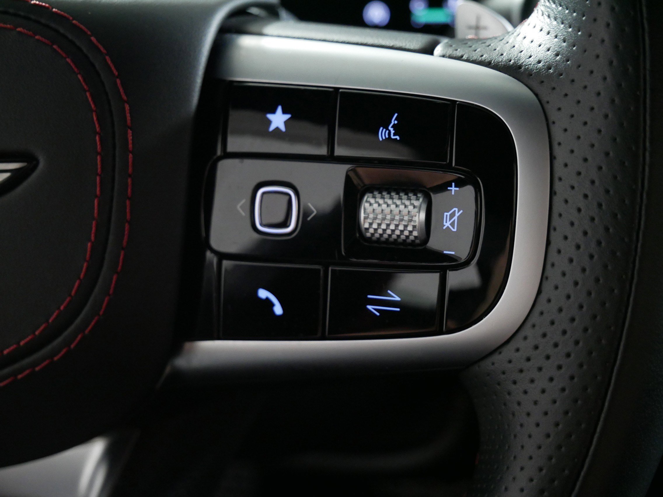 Certified 2025 Genesis G80 2.5T Sport Prestige image 28