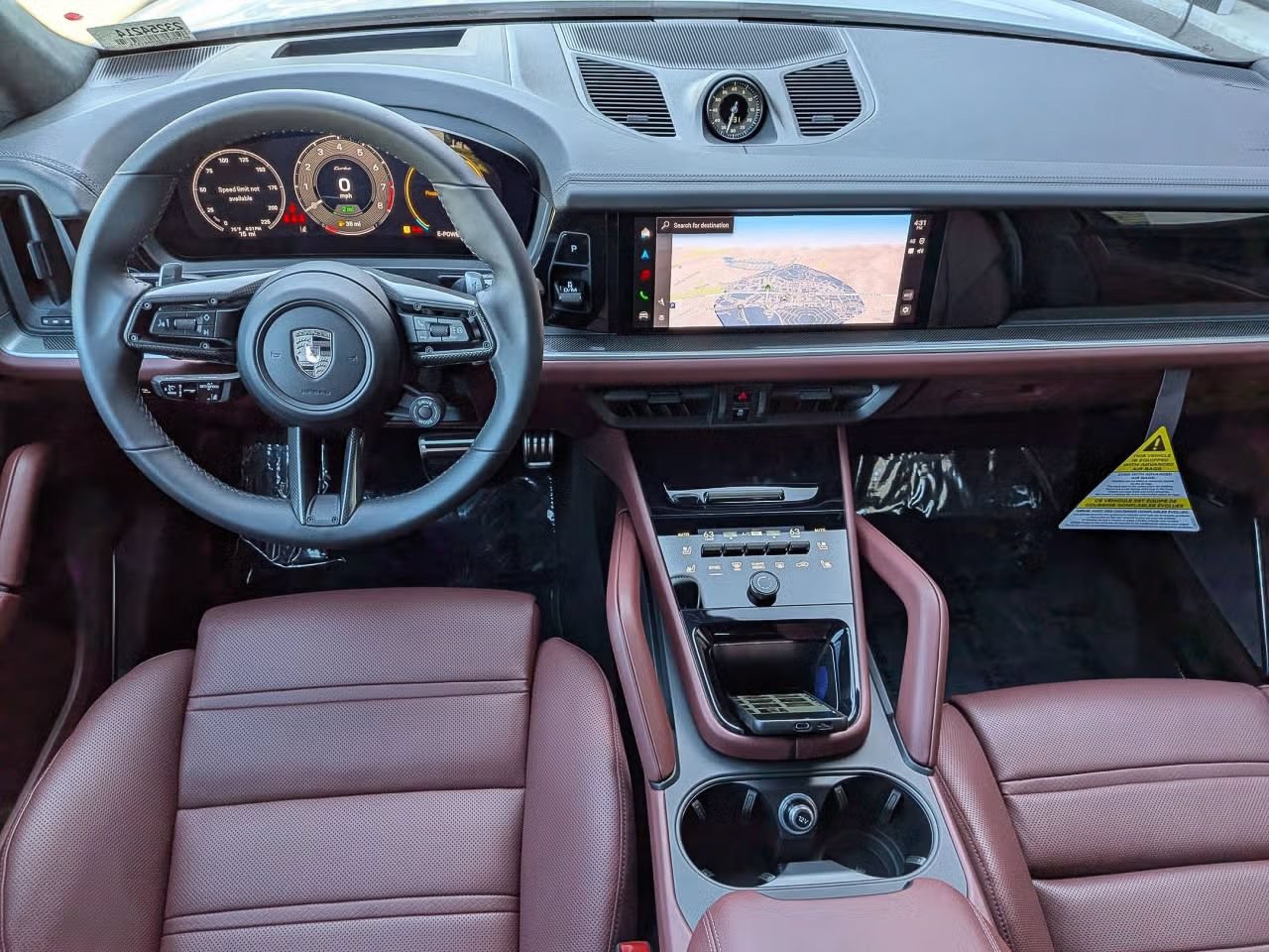 Certified 2025 Porsche Cayenne Turbo AWD/4WD image 21