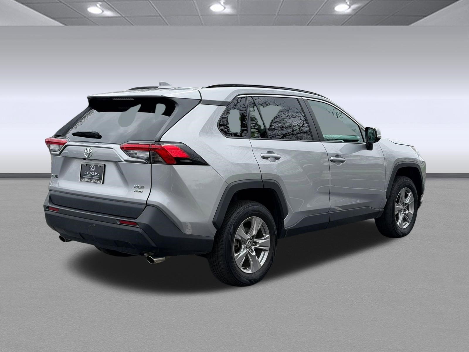 Used 2023 Toyota RAV4 XLE image 8