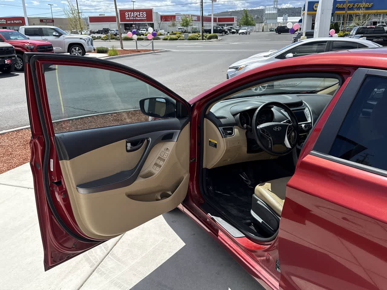 Used 2011 Hyundai Elantra Limited w/ Premium Pkg 5 FWD image 10