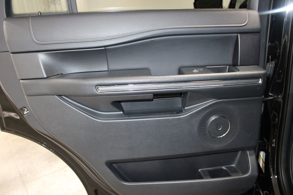 Used 2024 Ford Expedition XLT image 22