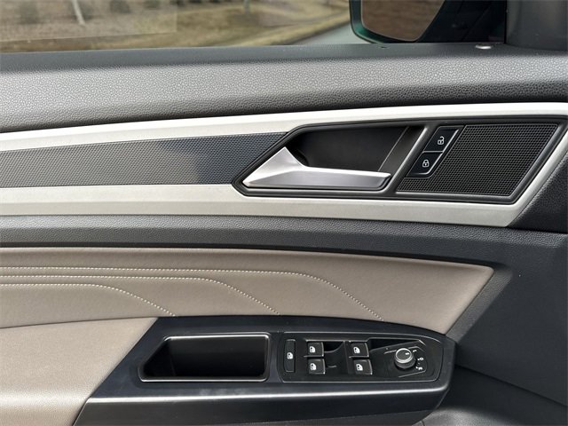 Used 2021 Volkswagen Atlas SE w/ Panoramic Sunroof Package image 15