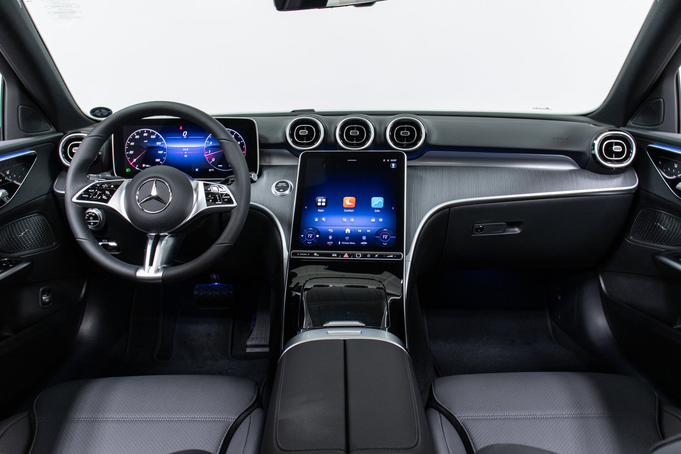 Used 2025 Mercedes-Benz C 300 4MATIC Sedan image 16