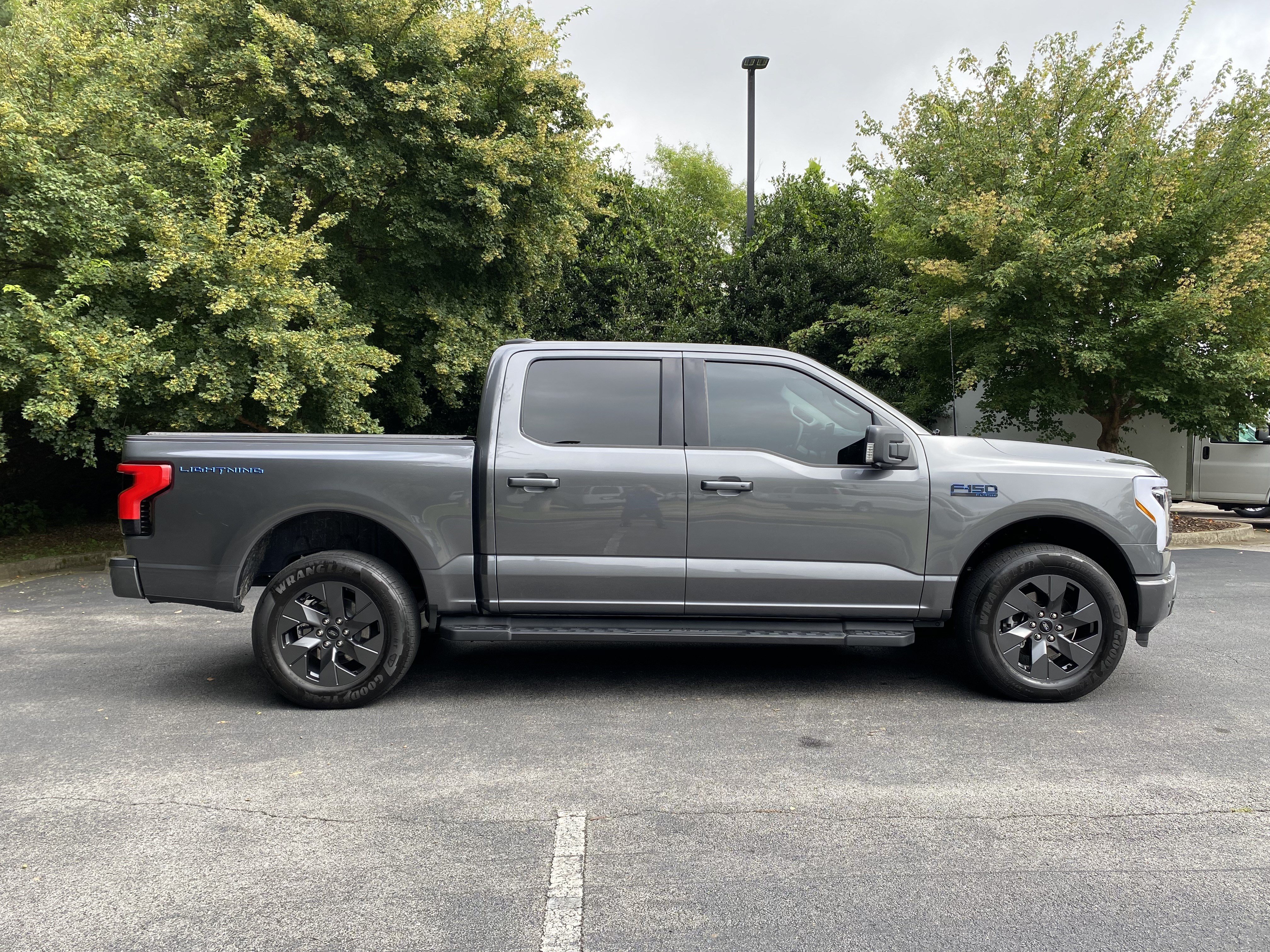 Used 2025 Ford F150 Lightning Flash AWD/4WD image 10