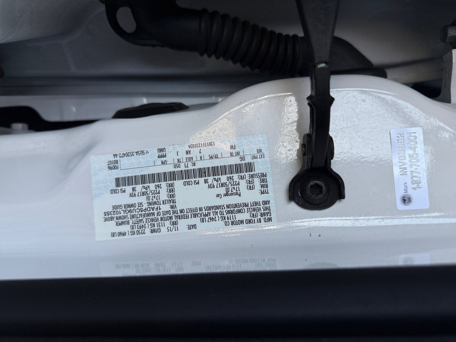 Used 2016 Ford C-MAX Energi SEL w/ Equipment Group 302A FWD image 22
