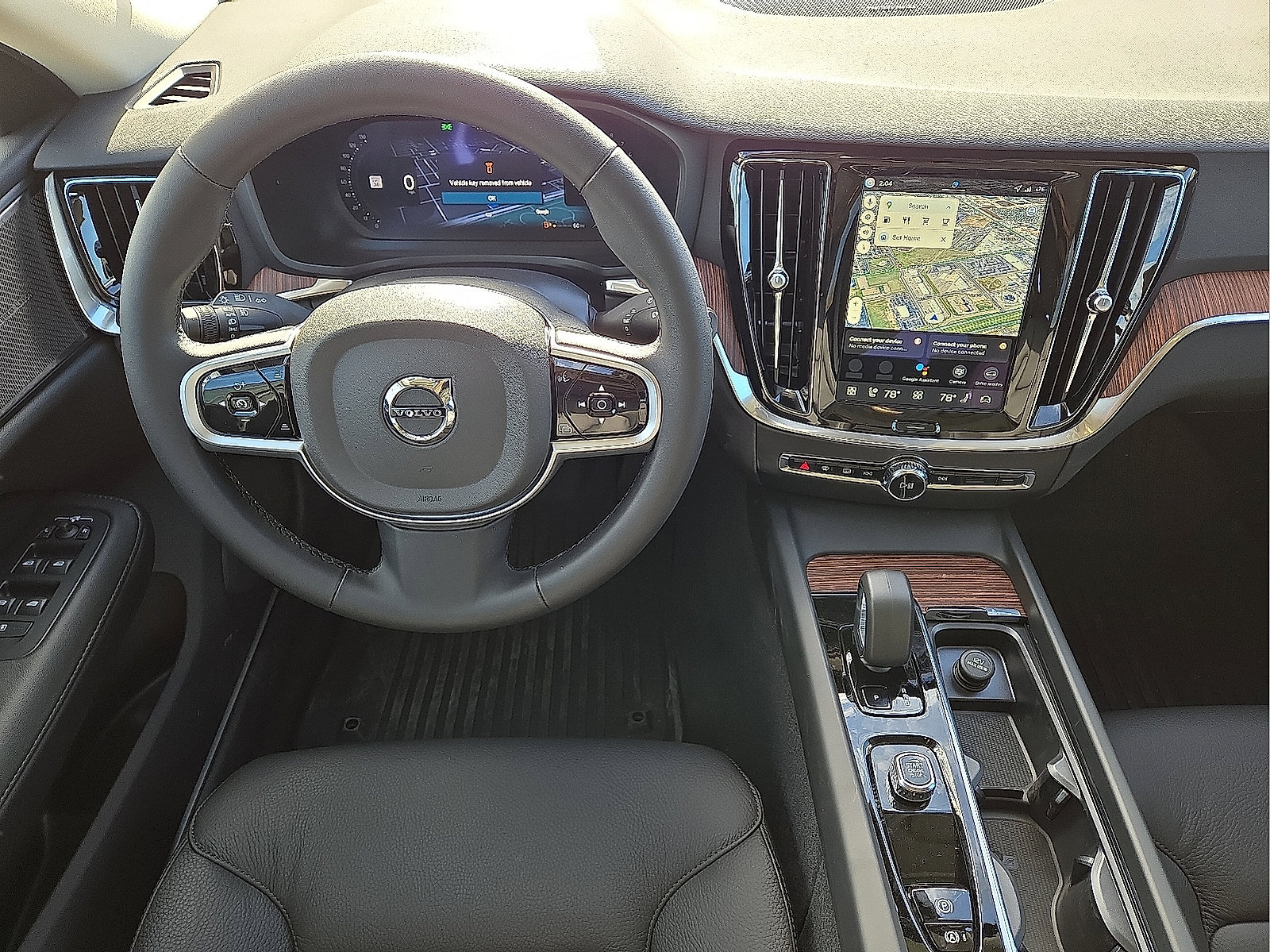 New 2026 Volvo V60 B5 Cross Country Plus w/ Protection Package Premier AWD/4WD image 18