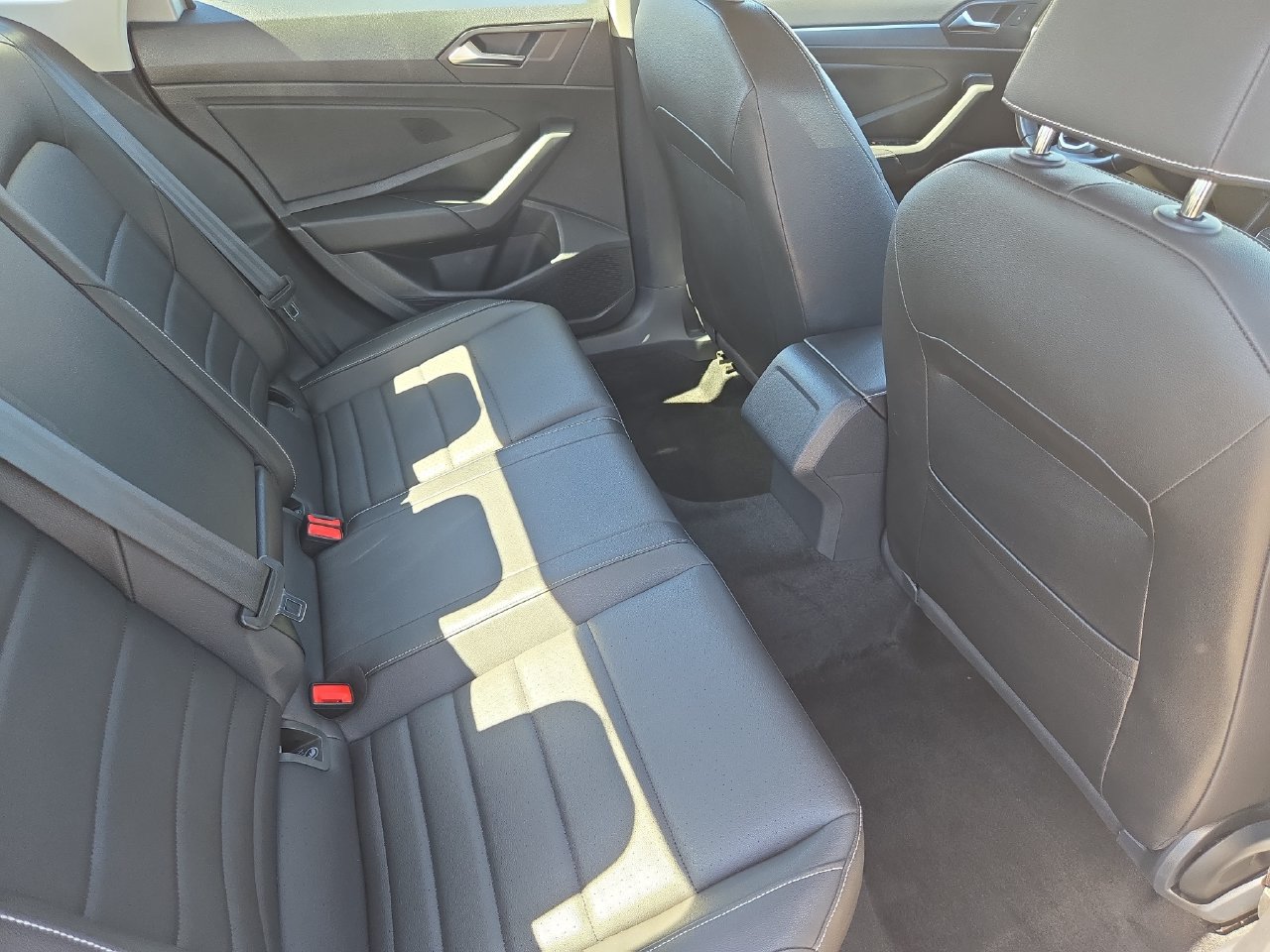Used 2024 Volkswagen Jetta SE FWD image 11