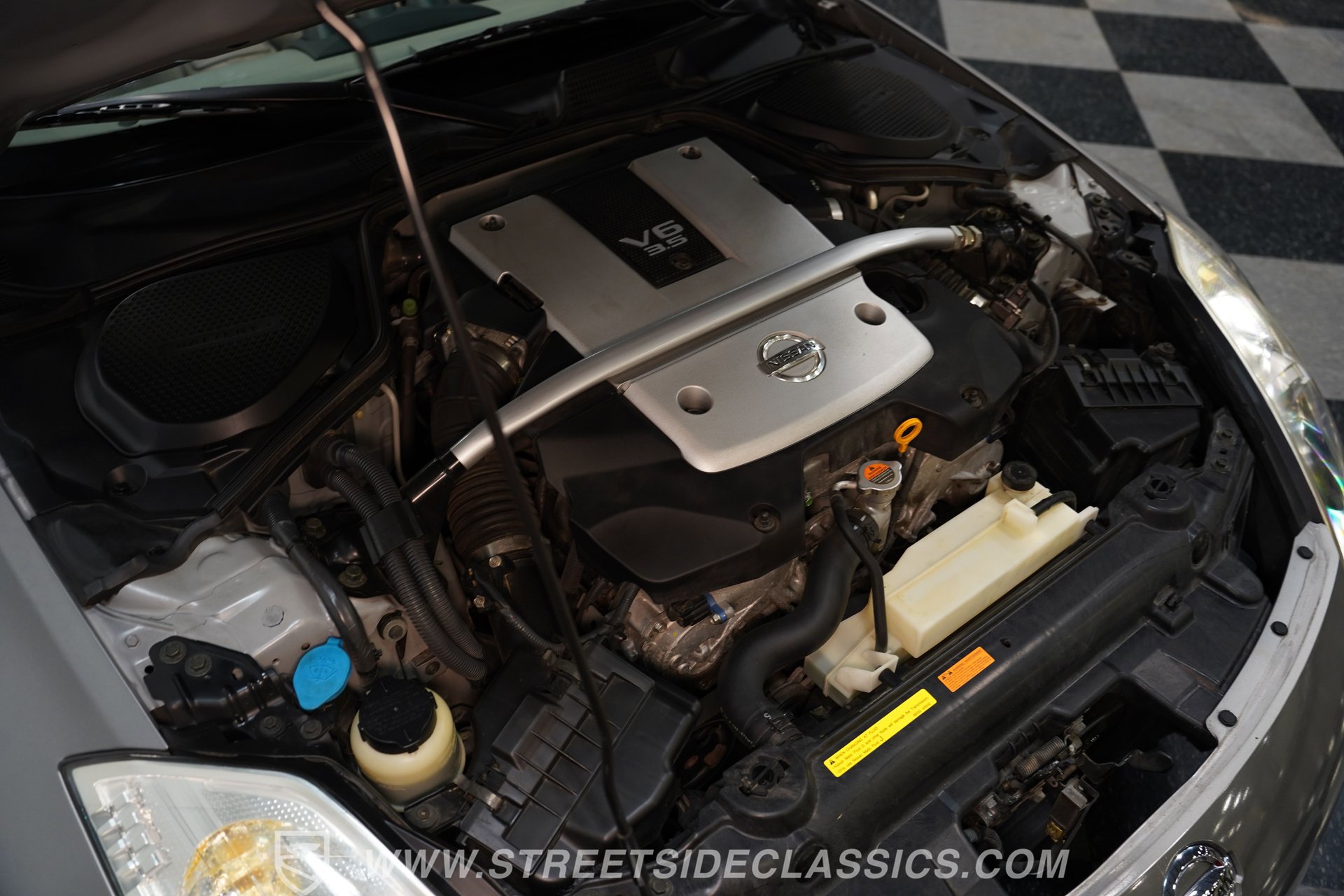 Used 2007 Nissan 350Z Touring RWD image 35
