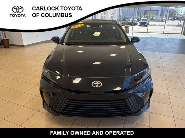 Used 2025 Toyota Camry LE image 4