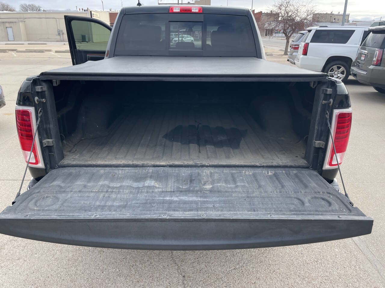 Used 2016 RAM 1500 Laramie w/ Convenience Group AWD/4WD image 13