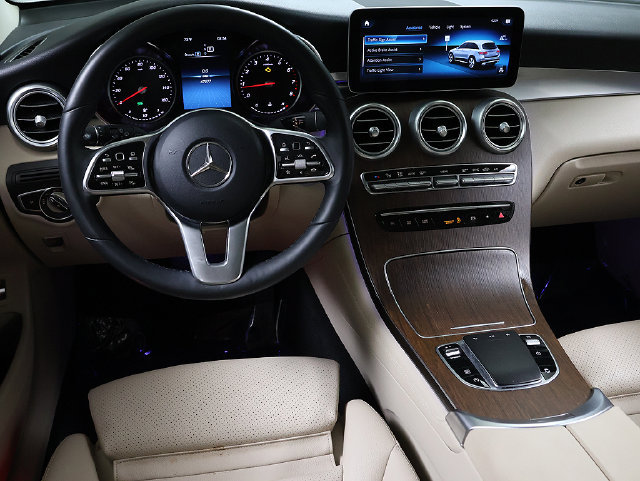 Used 2020 Mercedes-Benz GLC 300 4MATIC image 15