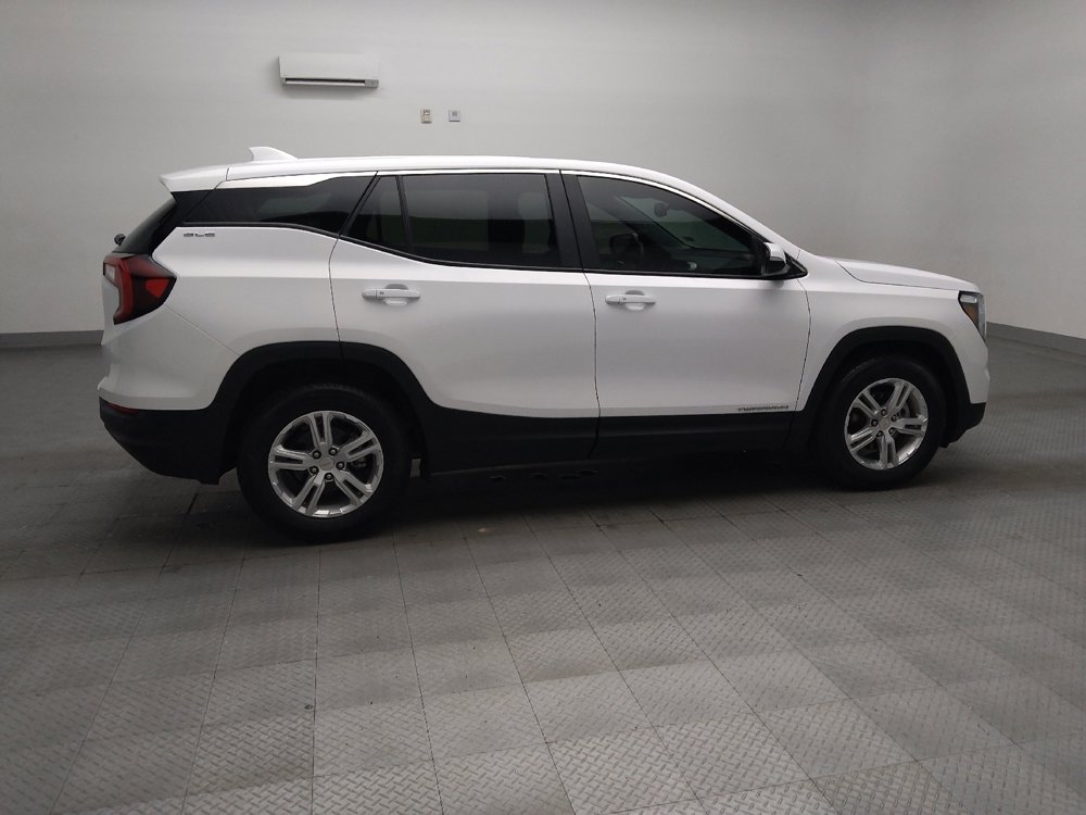 Used 2023 GMC Terrain SLE w/ LPO, Floor Liner Package image 10