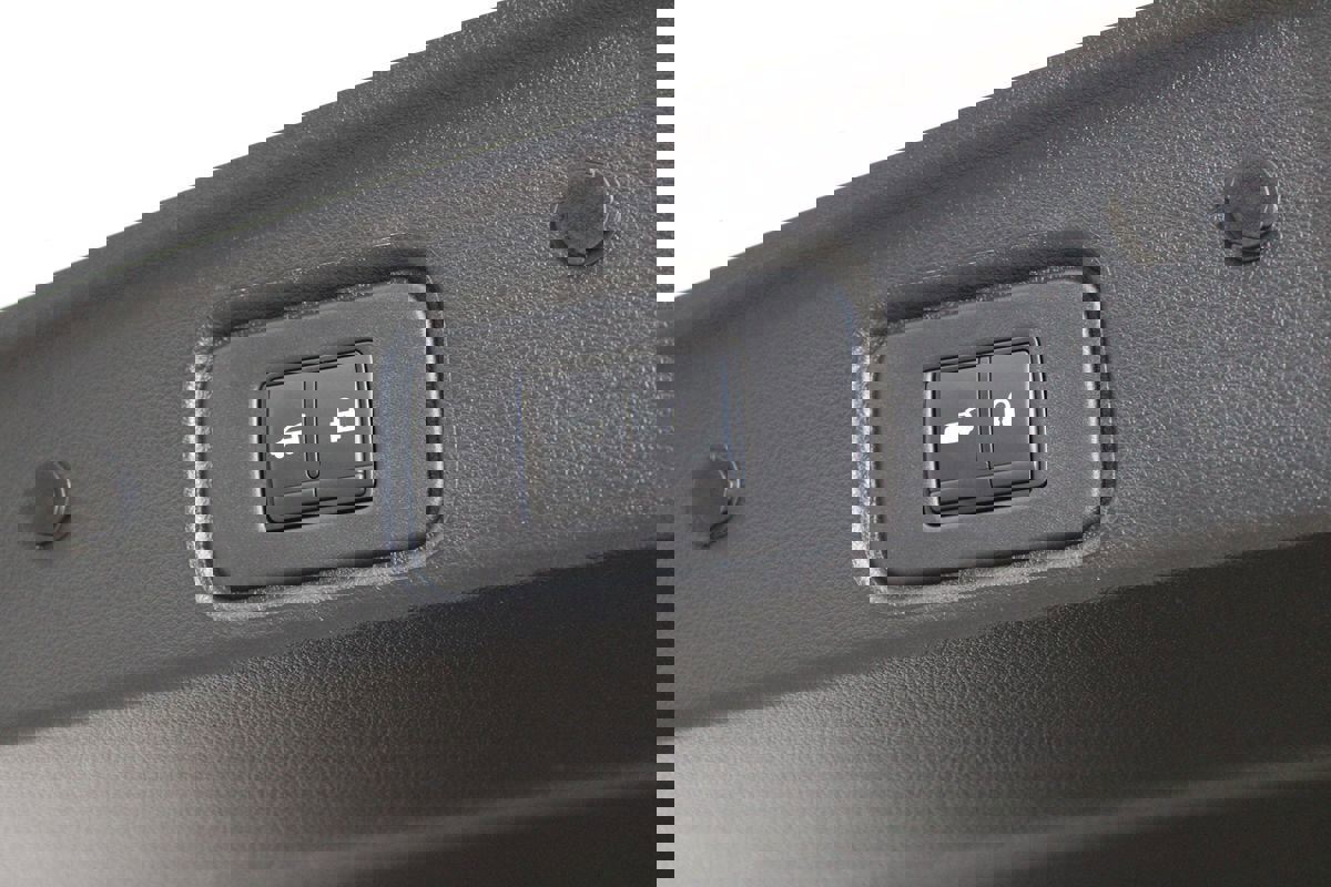 Used 2023 Nissan Pathfinder SL image 41