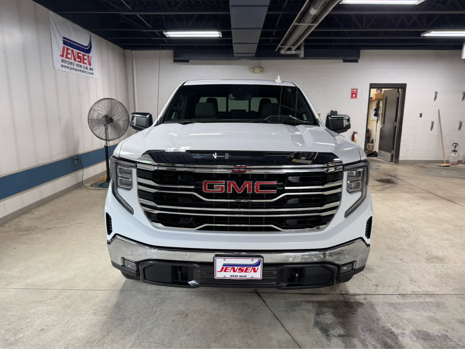 New 2026 GMC Sierra 1500 SLT w/ SLT Premium Plus Package image 2
