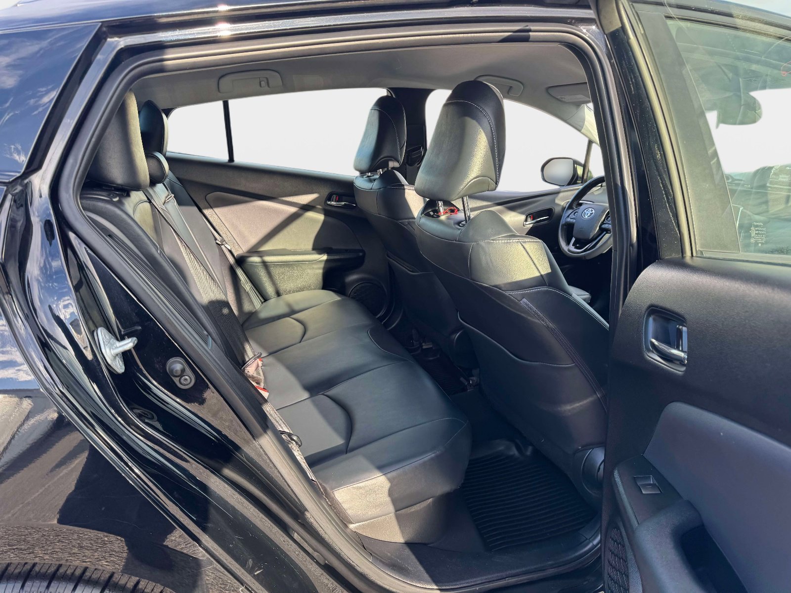 Certified 2021 Toyota Prius Prime XLE image 17