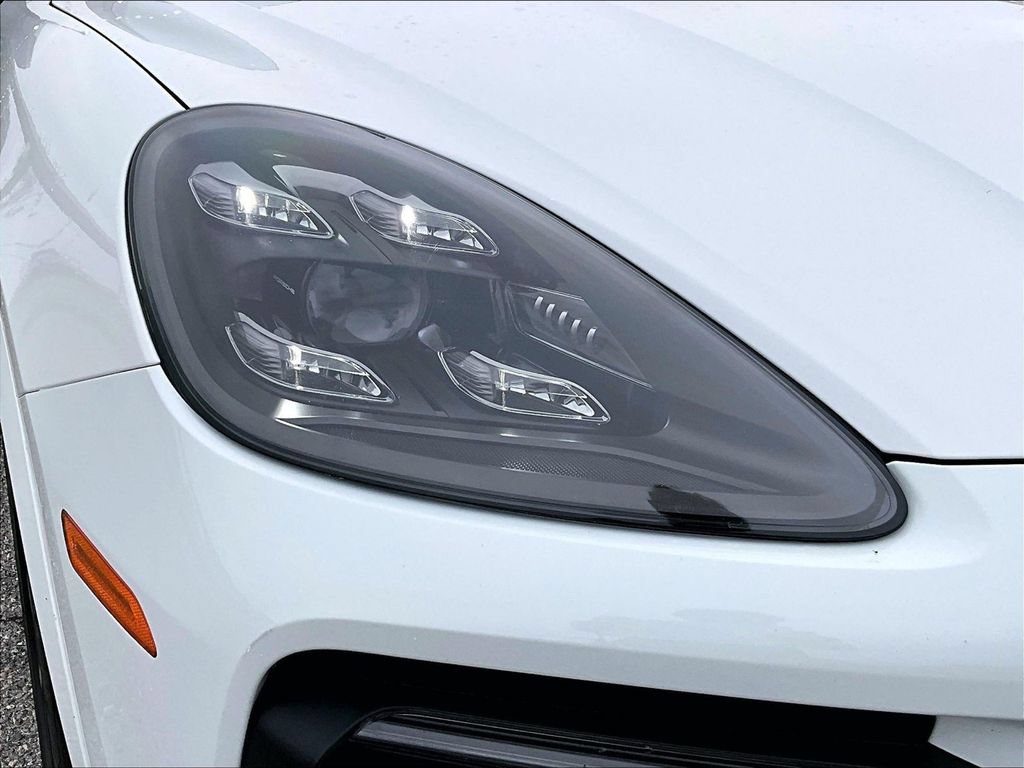 Certified 2023 Porsche Cayenne Platinum Edition AWD/4WD image 12