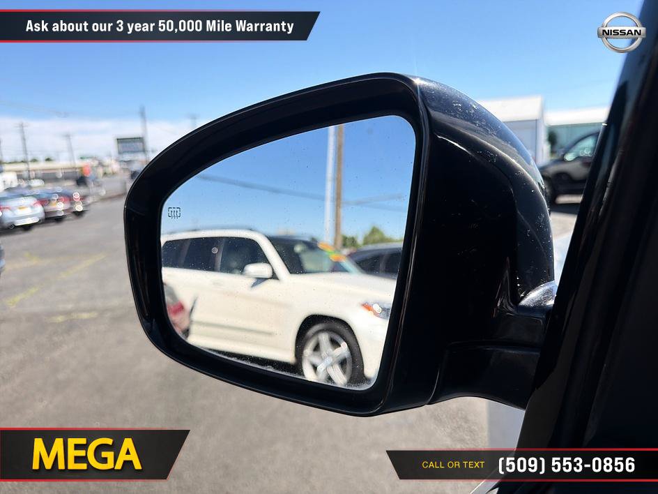 Used 2015 Nissan Pathfinder SV FWD image 29