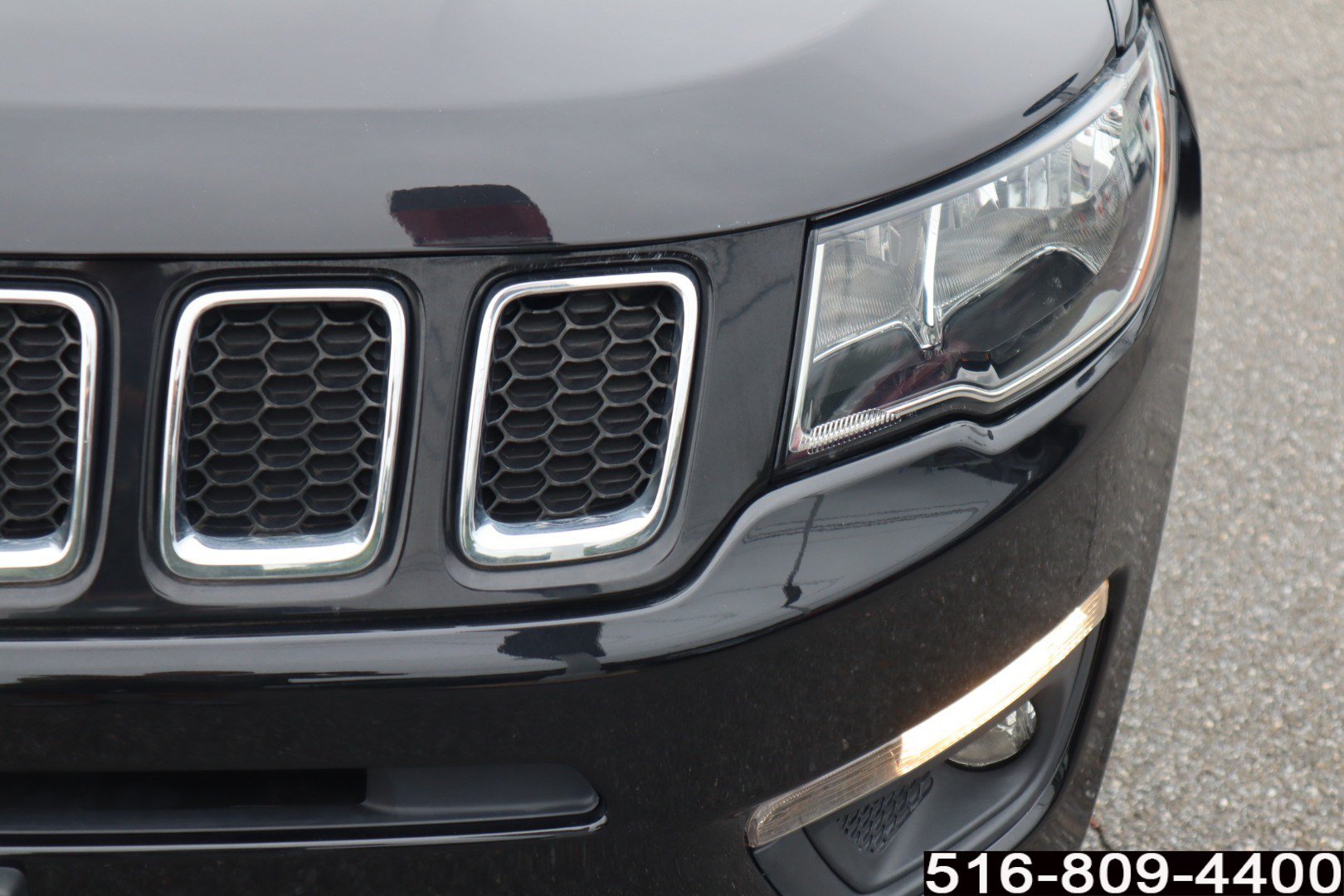 Used 2018 Jeep Compass Latitude w/ Popular Equipment Group AWD/4WD image 12
