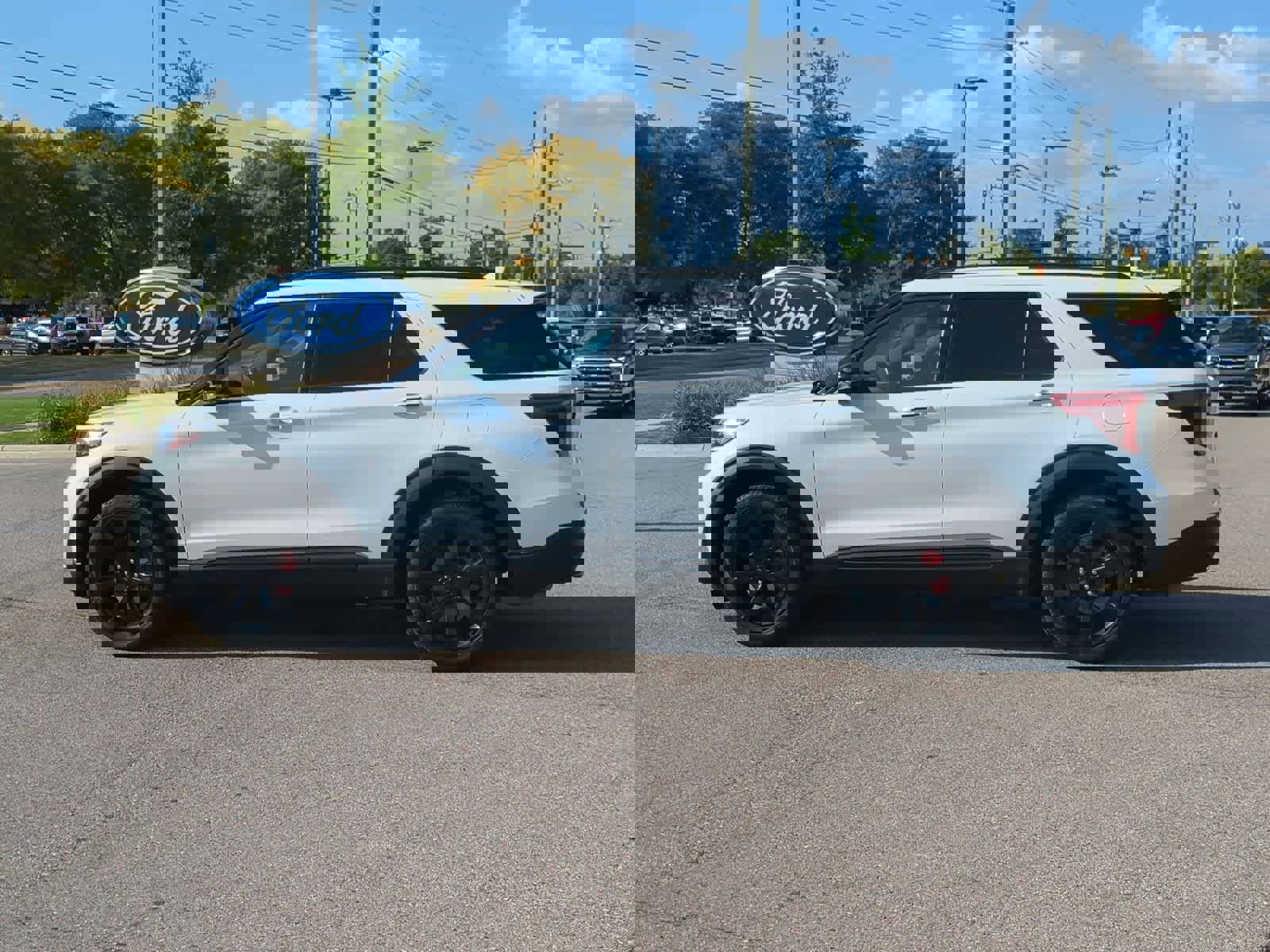 Used 2022 Ford Explorer ST w/ Equipment Group 401A image 5