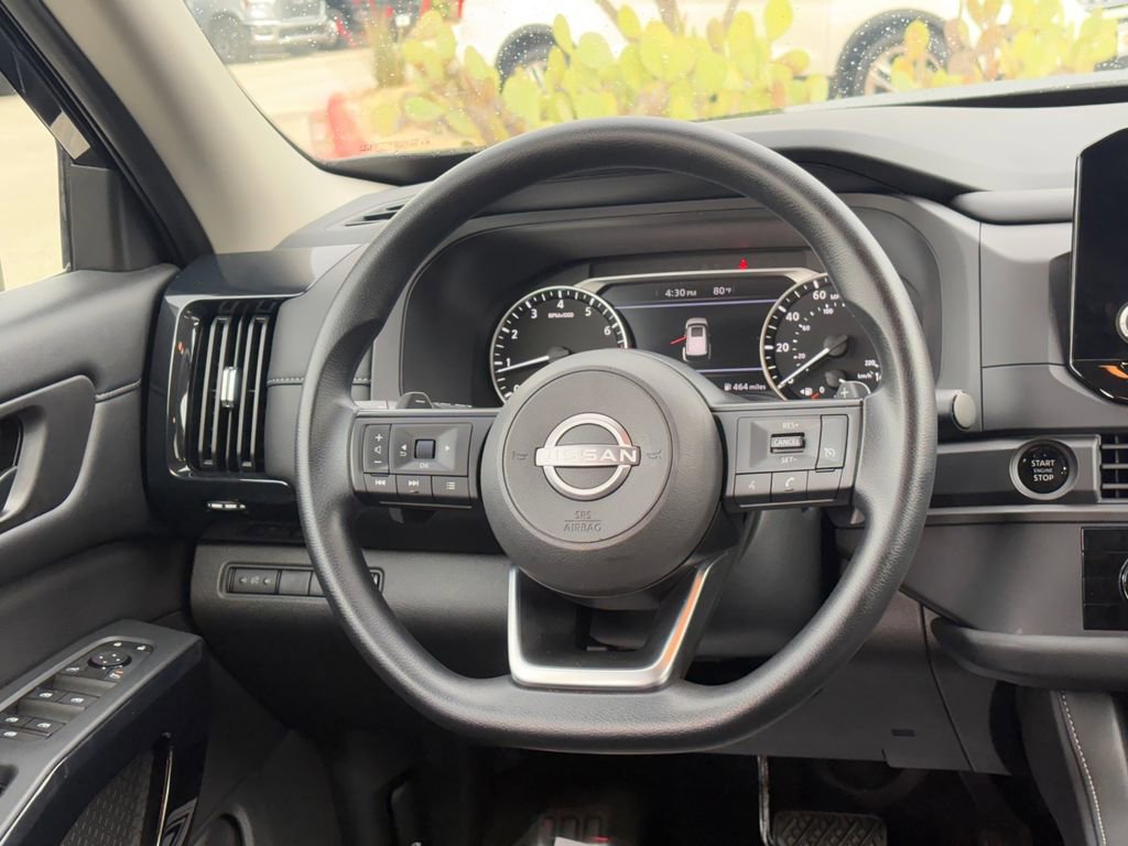 Used 2025 Nissan Pathfinder S image 24
