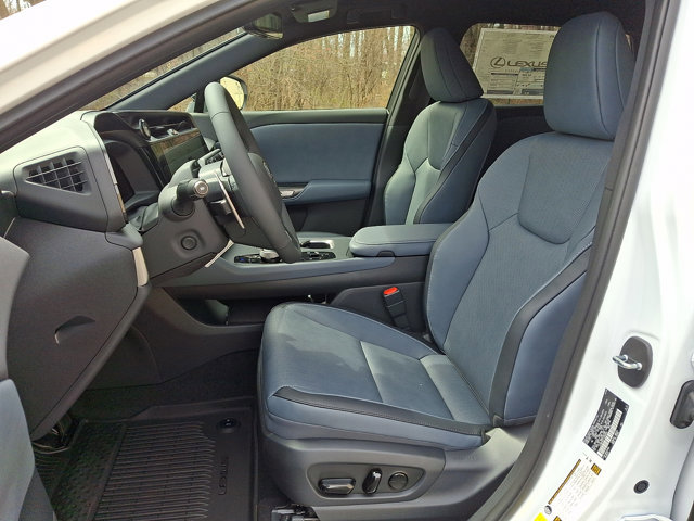 New 2026 Lexus RZ 450e AWD image 8