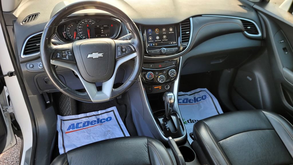 Used 2018 Chevrolet Trax Premier w/ LPO, Cargo Package image 24