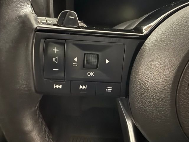 Used 2023 Nissan Rogue Platinum w/ Platinum Premium Package image 17