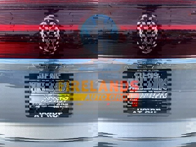 New 2026 Volkswagen Atlas Cross Sport SEL Premium R-Line image 16